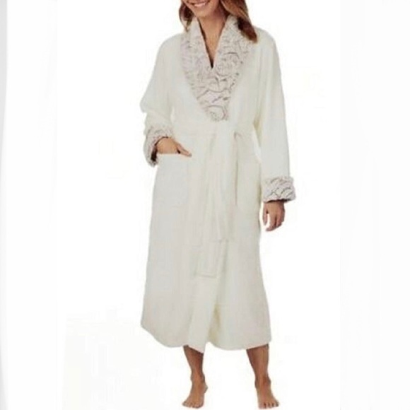 Women's Plus Size Plush Long Sleeve Shawl Bathrobe Nightwear Choose SZ/Color Women's Plus Size Plush Long Sleeve Shawl Bathrobe Nightwear Choose SZ/Color